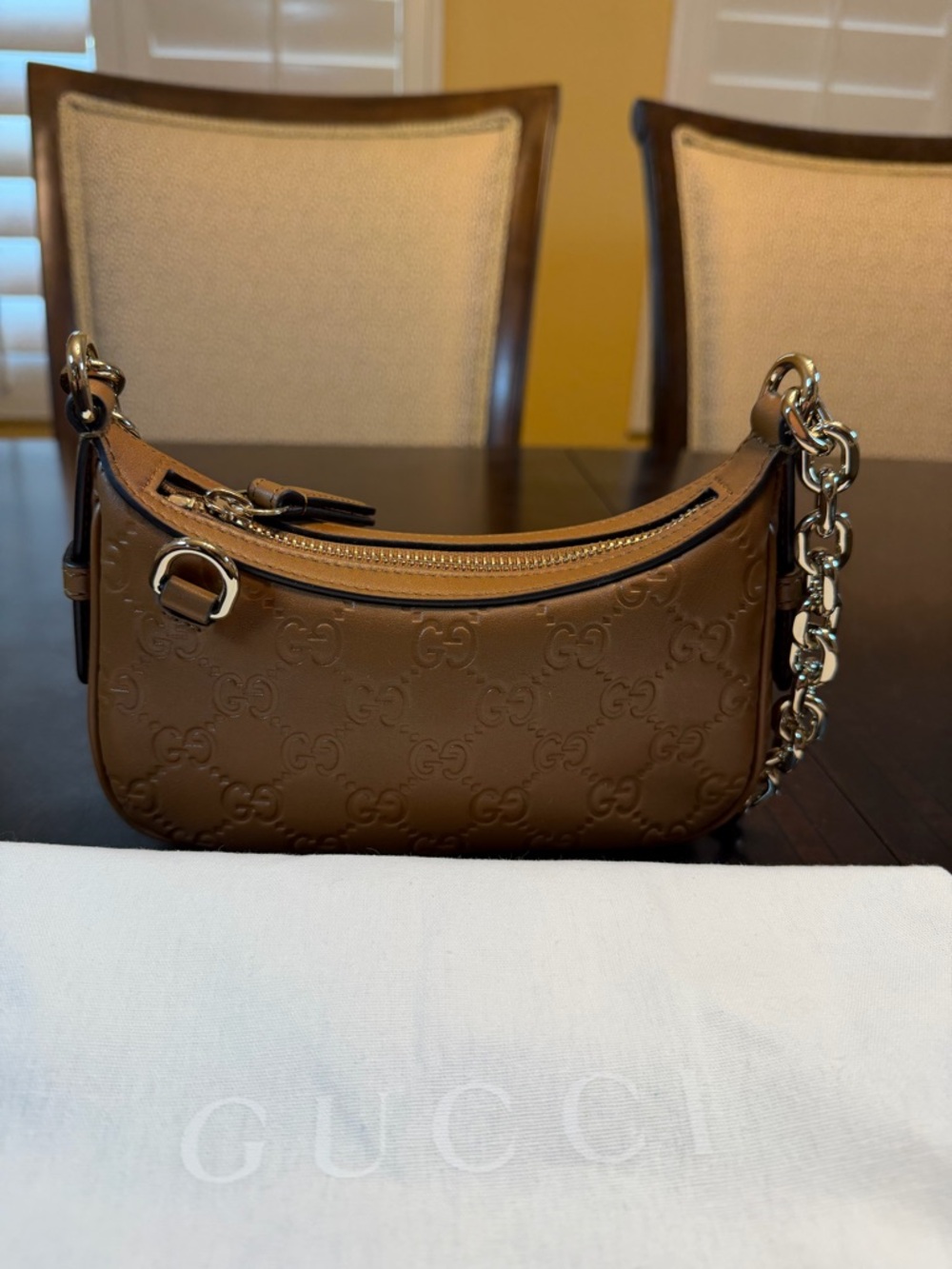 New Authentic Gucci GG Logo Embossed Leather Shoulder Bag Brown - Picture 5 of 11